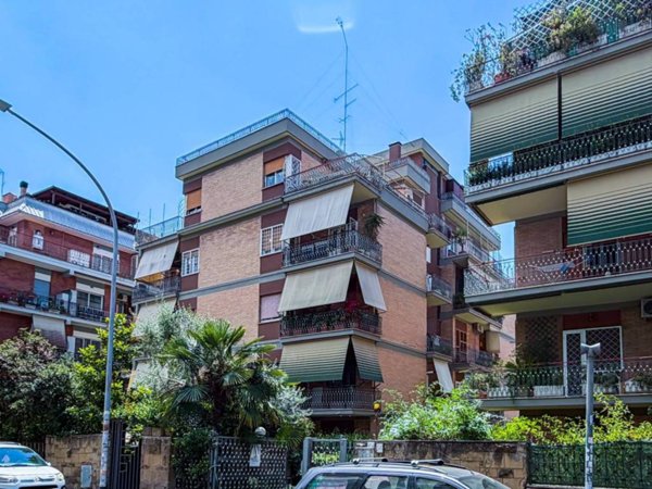 appartamento in vendita a Roma in zona Gianicolense