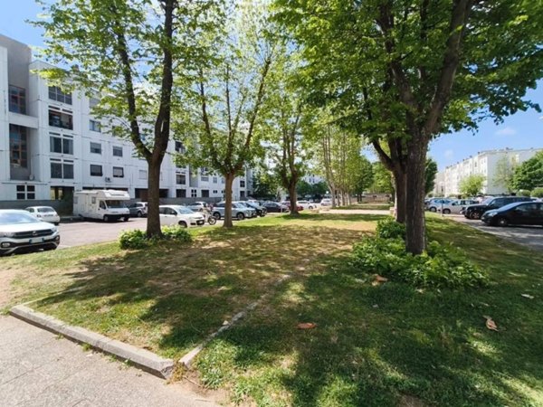 appartamento in vendita a Roma in zona Acilia