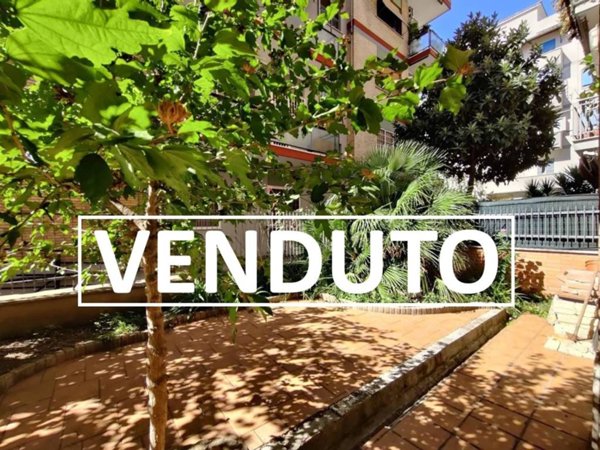 appartamento in vendita a Roma in zona Appio Claudio