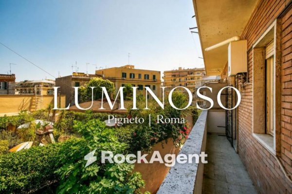 appartamento in vendita a Roma in zona Prenestino-Labicano