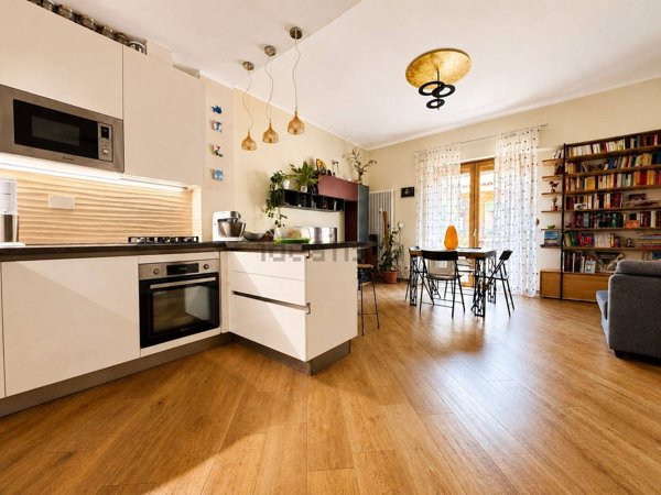 appartamento in vendita a Roma in zona Appio Latino
