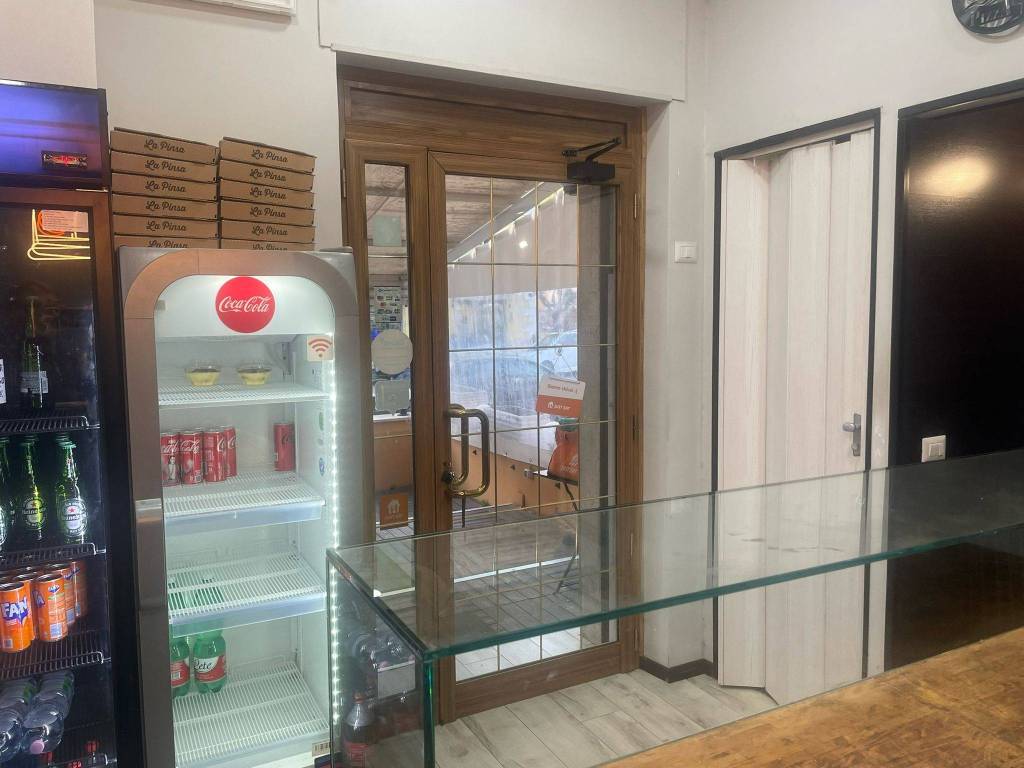 negozio in vendita a Roma in zona Alessandrino