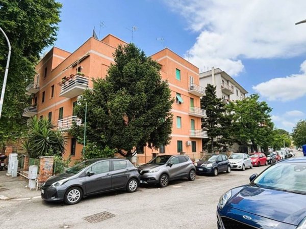 appartamento in vendita a Roma in zona Cinecittà