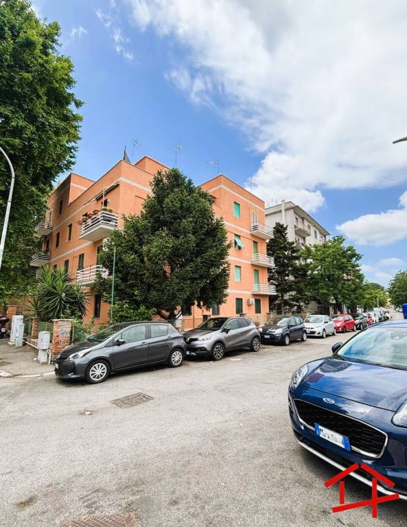 appartamento in vendita a Roma in zona Tuscolano