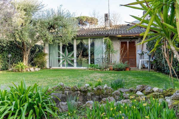 casa indipendente in vendita a Roma in zona Olgiata