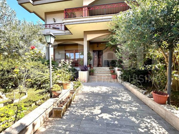 casa indipendente in vendita a Roma in zona Aurelio