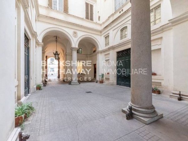 appartamento in vendita a Roma in zona Campo Marzio