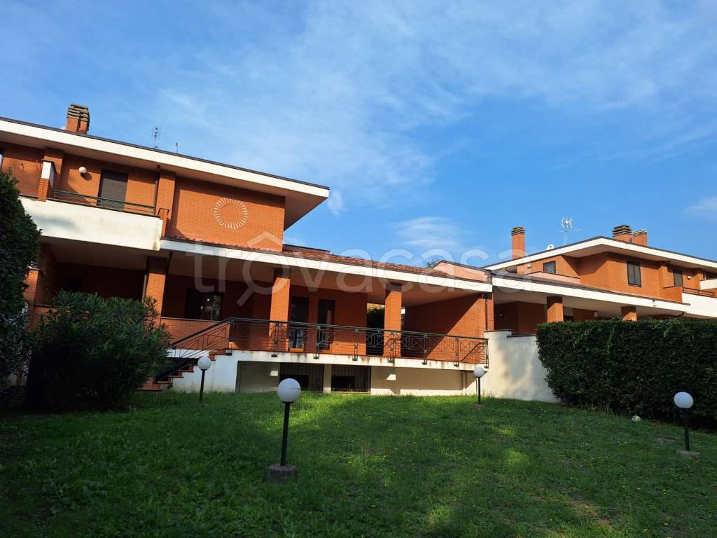casa indipendente in vendita a Roma in zona La Pisana