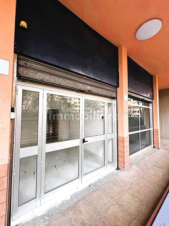 negozio in vendita a Roma in zona Ardeatino