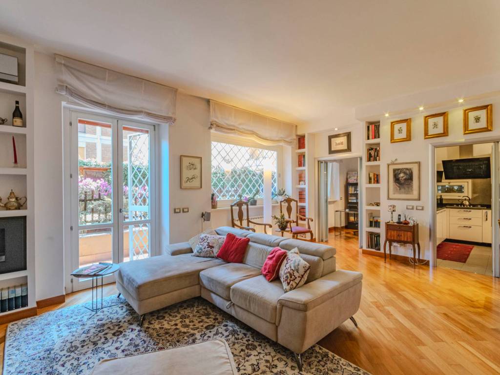 appartamento in vendita a Roma in zona Portuense