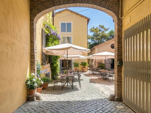 appartamento in vendita a Roma in zona Portuense