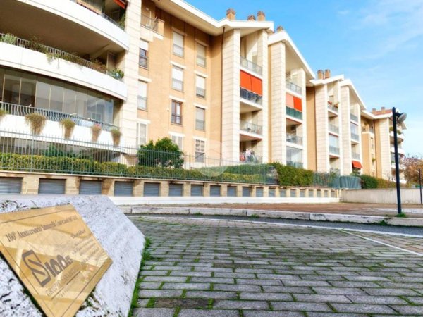 appartamento in vendita a Roma in zona Appio Claudio