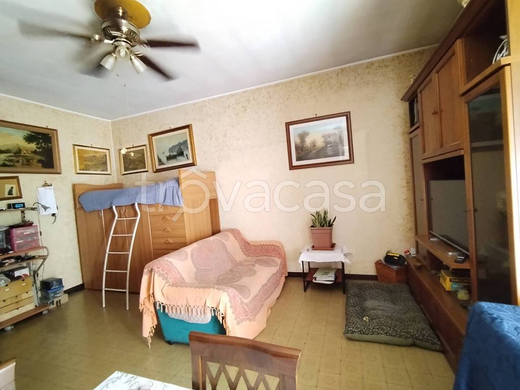 appartamento in vendita a Roma in zona Ostia