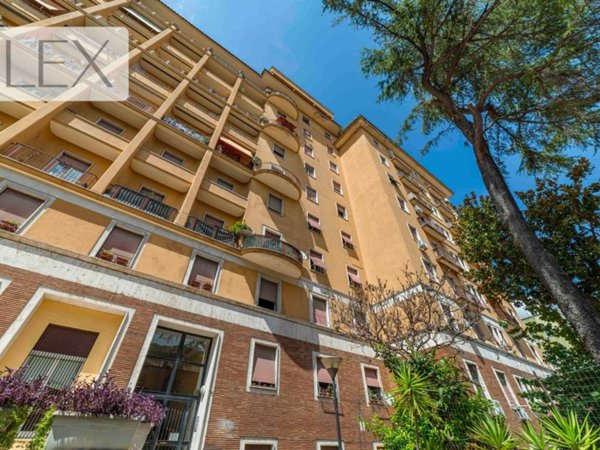 appartamento in vendita a Roma in zona Nomentano
