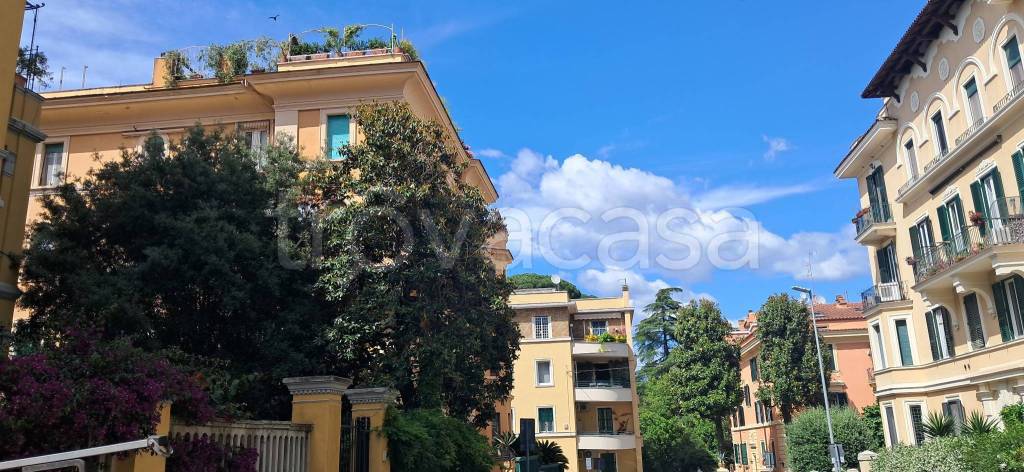 casa indipendente in vendita a Roma in zona Nomentano