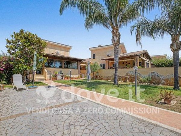 casa indipendente in vendita a Roma in zona EUR