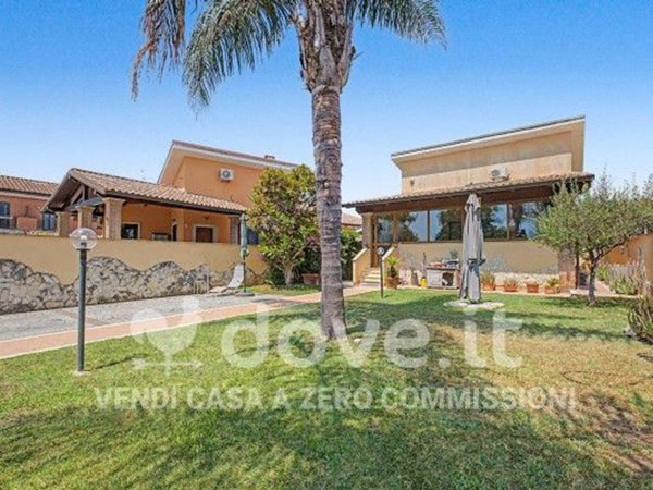 casa indipendente in vendita a Roma in zona EUR