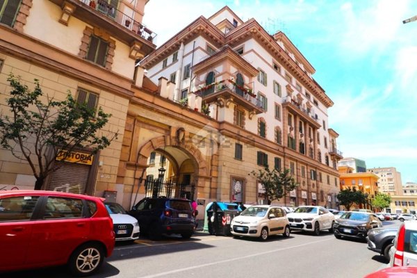 appartamento in vendita a Roma in zona Tuscolano