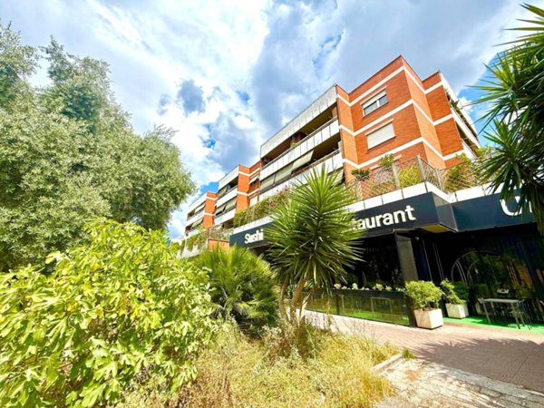 appartamento in vendita a Roma in zona Appio Latino