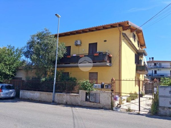 appartamento in vendita a Roma in zona Finocchio