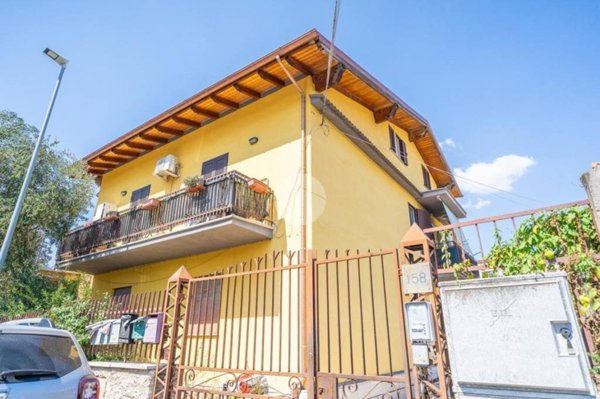 appartamento in vendita a Roma in zona Finocchio