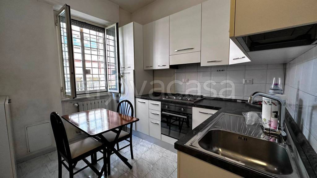 appartamento in vendita a Roma in zona Prenestino-Centocelle