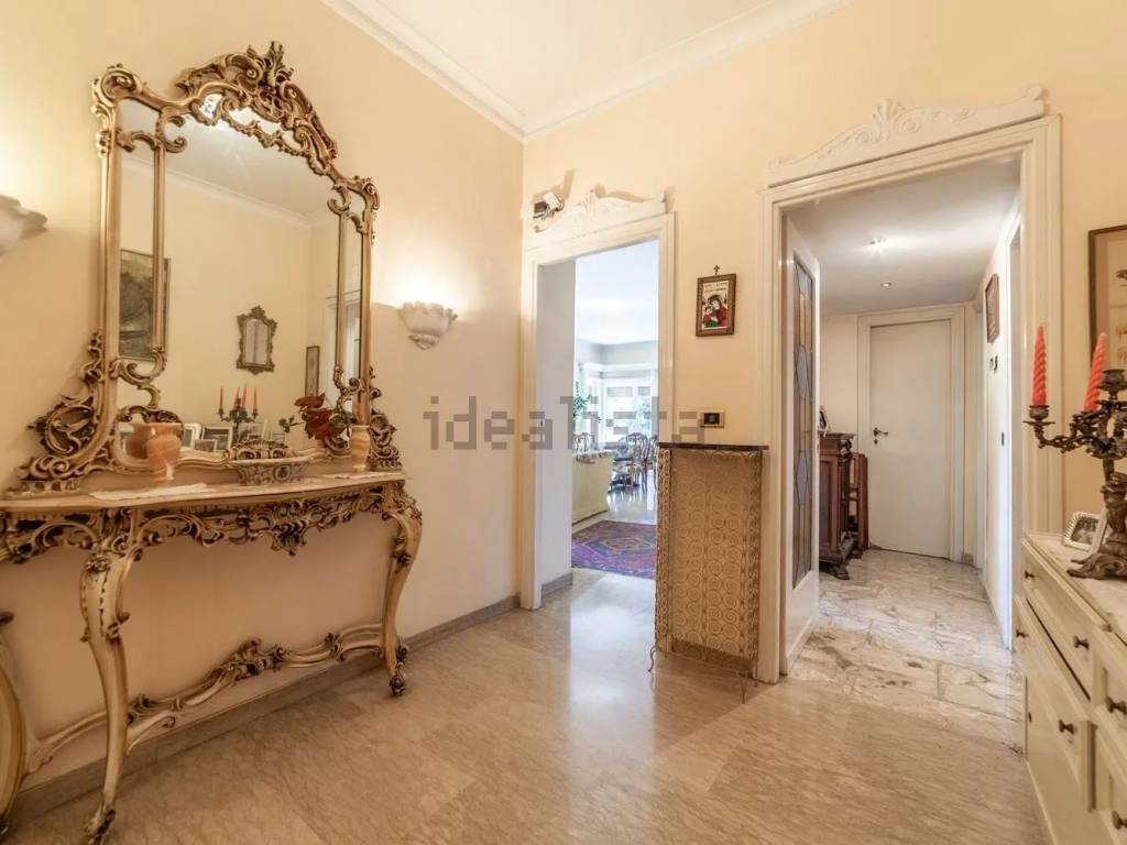 appartamento in vendita a Roma in zona Gianicolense