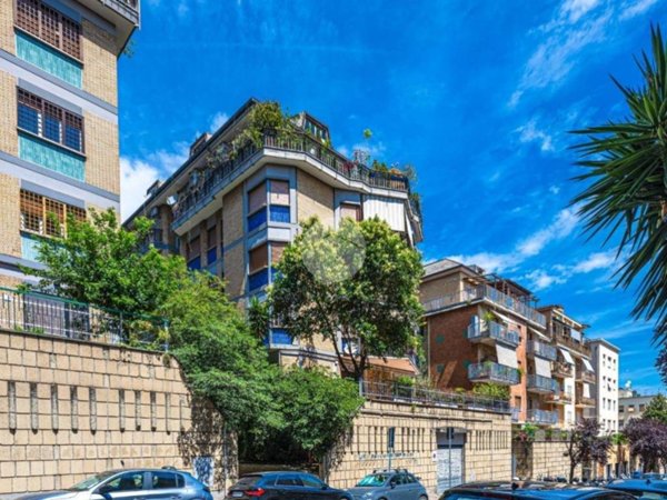 appartamento in vendita a Roma in zona Della Vittoria