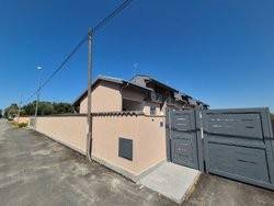 casa indipendente in vendita a Roma in zona Acilia