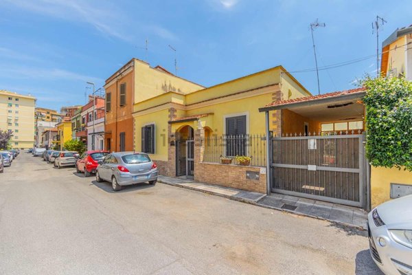 casa indipendente in vendita a Roma in zona Prenestino-Labicano