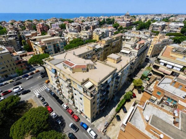 appartamento in vendita a Roma in zona Ostia