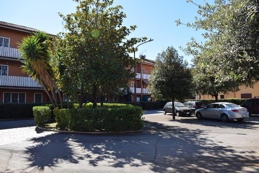 appartamento in vendita a Roma in zona Torre Angela
