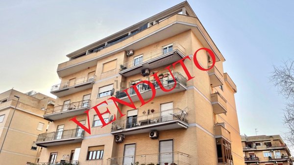 appartamento in vendita a Roma in zona Ostia