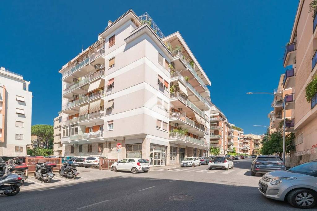 appartamento in vendita a Roma