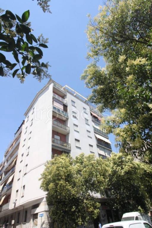 appartamento in vendita a Roma in zona Prenestino-Labicano