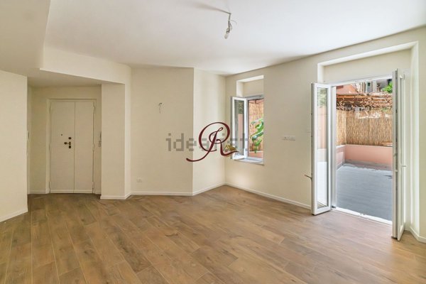 appartamento in vendita a Roma in zona Tuscolano