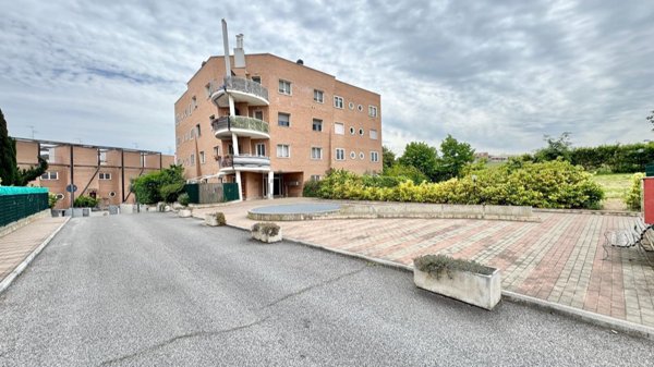 appartamento in vendita a Roma in zona Ponte di Nona