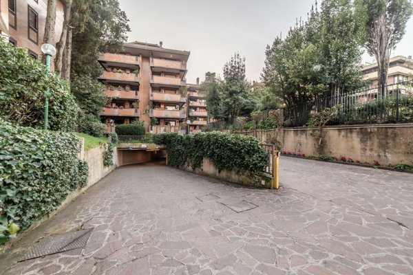 appartamento in vendita a Roma in zona Della Vittoria