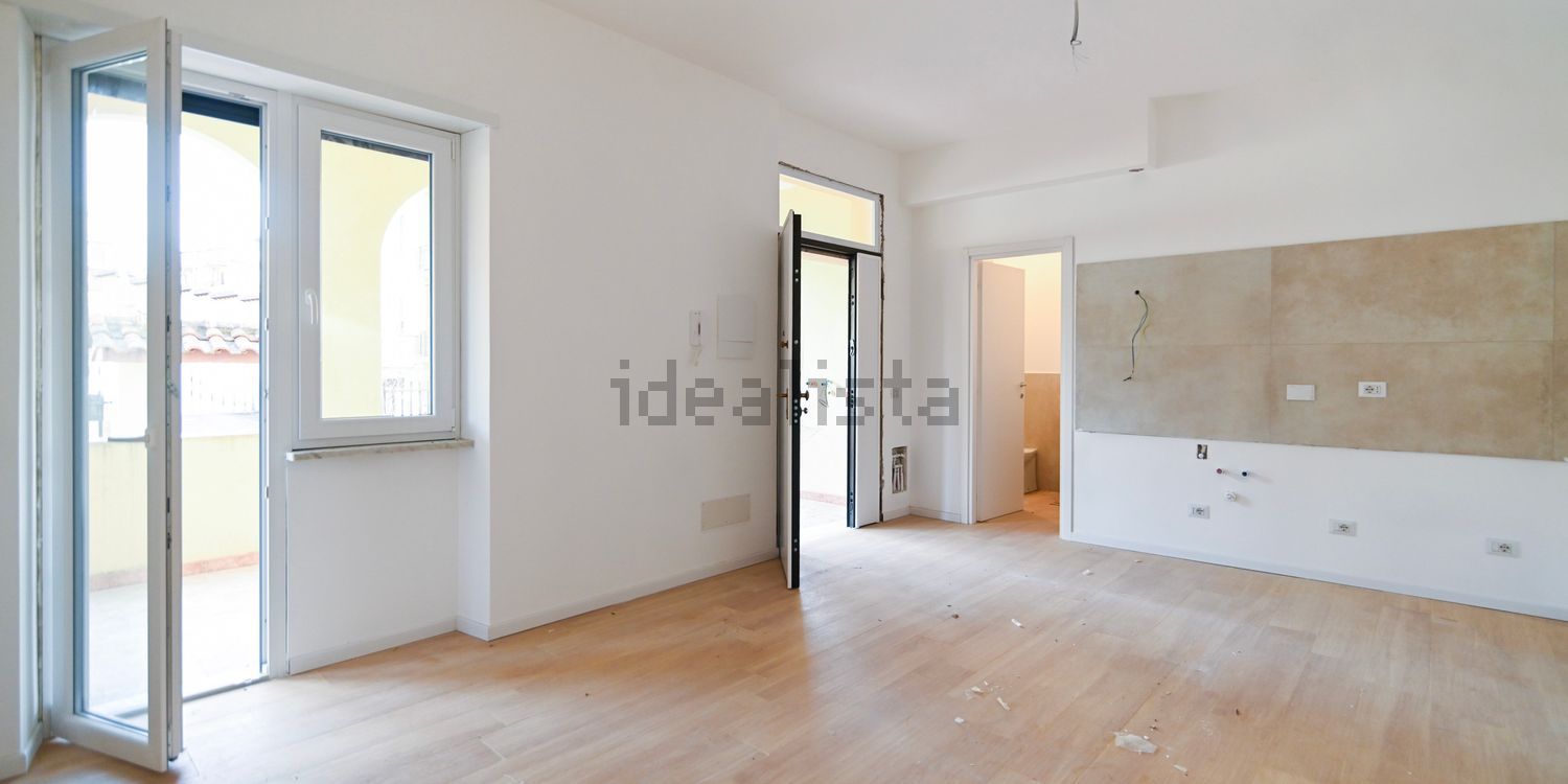 appartamento in vendita a Roma in zona Valle Muricana