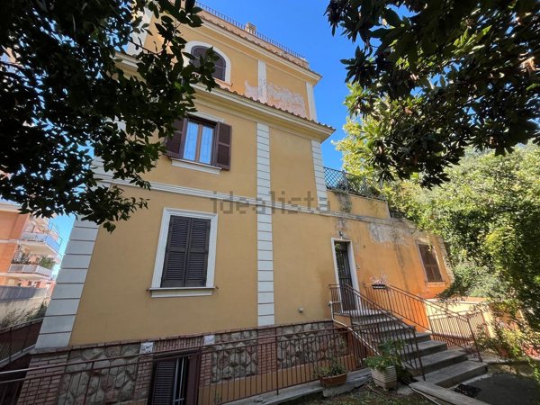 appartamento in vendita a Roma in zona Primavalle
