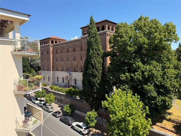 appartamento in vendita a Roma in zona Nomentano