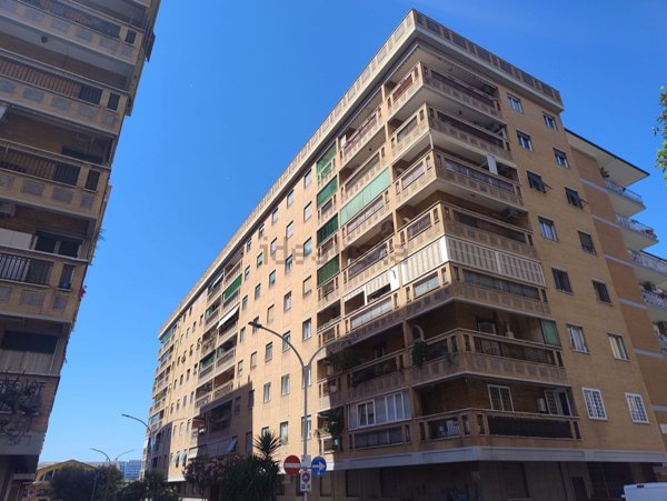 appartamento in vendita a Roma in zona Ostiense