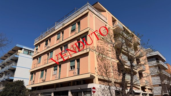 appartamento in vendita a Roma in zona Ostia