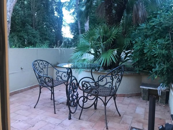 appartamento in vendita a Roma in zona Tomba di Nerone