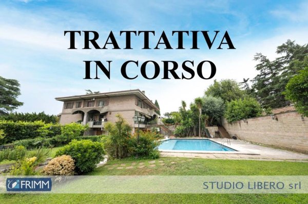 casa indipendente in vendita a Roma in zona Mostacciano