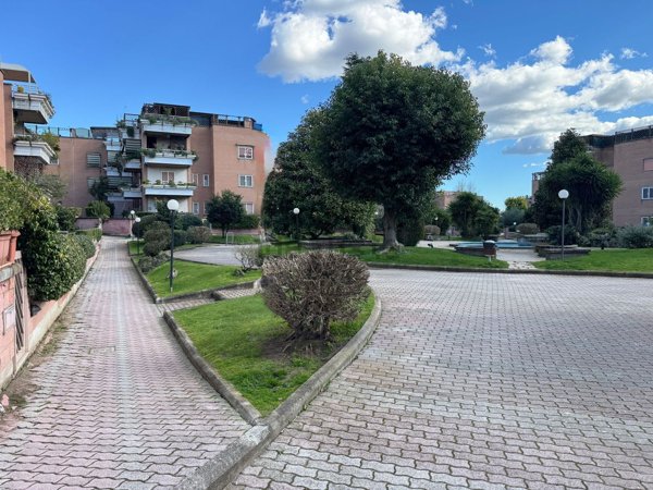 appartamento in vendita a Roma in zona Cecchignola
