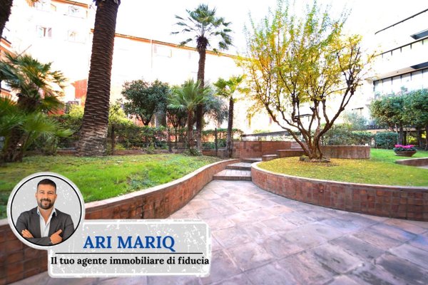 appartamento in vendita a Roma in zona Trevi-Colonna