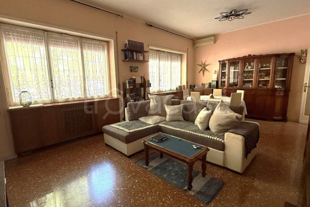 appartamento in vendita a Roma in zona Monte Sacro/Talenti