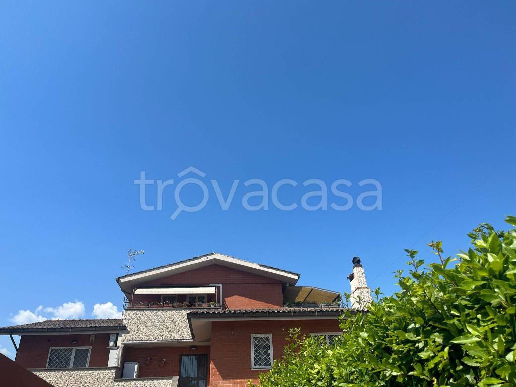 appartamento in vendita a Roma in zona Selva Candida