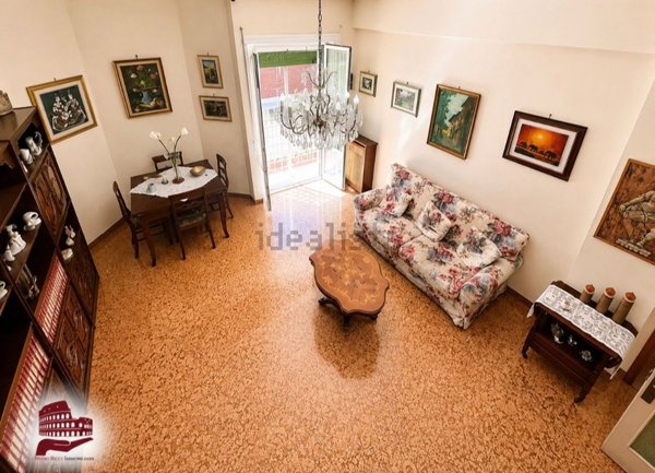 appartamento in vendita a Roma in zona Ardeatino
